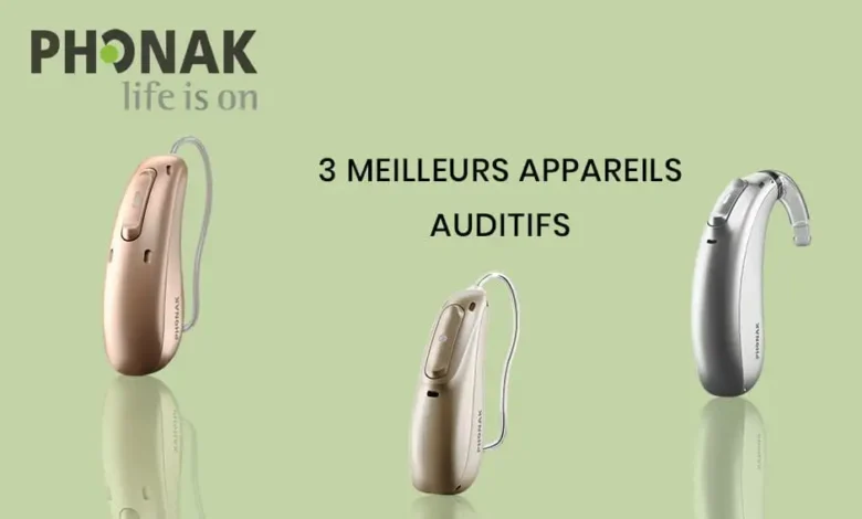 Trois appareils auditifs Phonak sur fond vert.